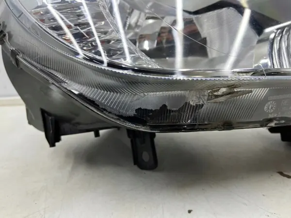 Farol direito Skoda Yeti 09-12 OEM 5l1941018a image 5