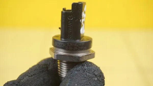 Sensor presión combustible OEM 224DT para Freelander 2.2 D image 3
