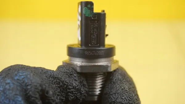 Sensor presión combustible OEM 224DT para Freelander 2.2 D image 4