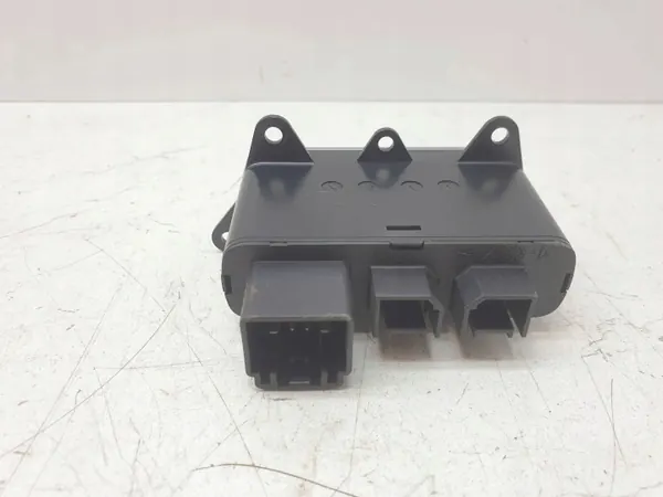 Connecteur USB SD Carte OEM 68289895AA pour Dodge image 3