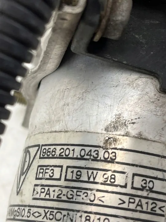 Porsche Boxster 986 brandstofvulpijp OEM 98620104303 image 7