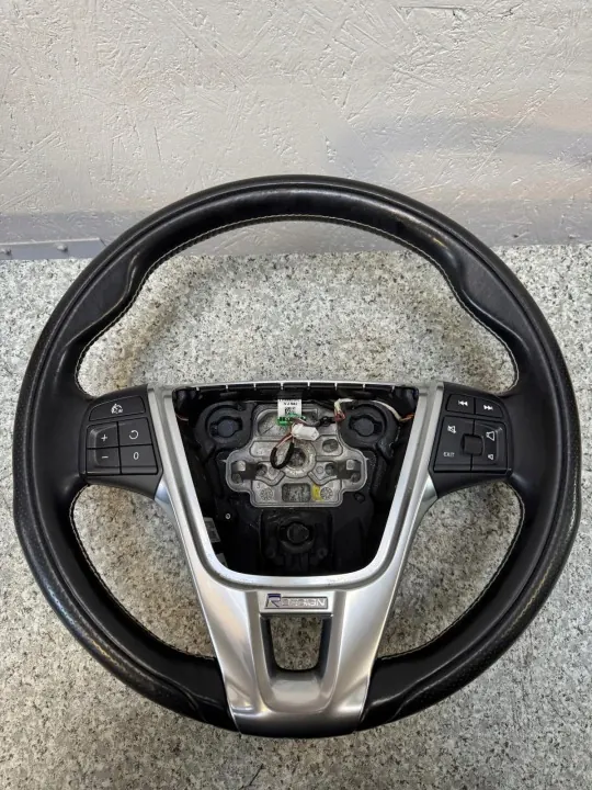 Volant Cuir Volvo OE OEM KIEROWNICA - Occasion image 4