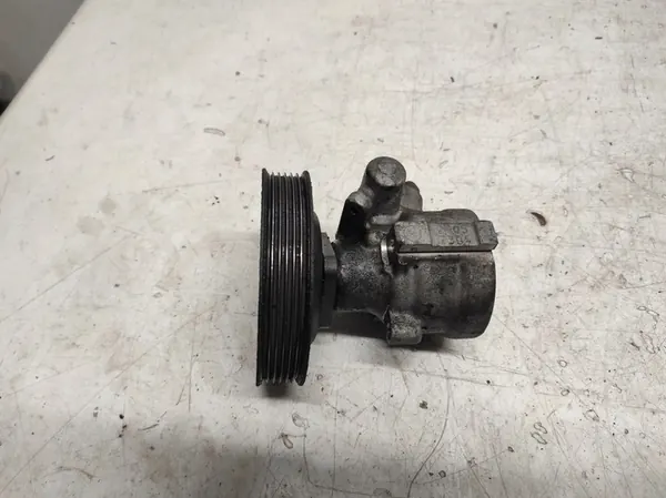 ALFA ROMEO 147 1.6 Bomba de direção assistida image 2