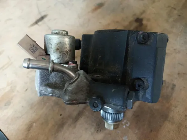 Brandstofpomp Sprinter 2.2 CDI A6510701801 image 8