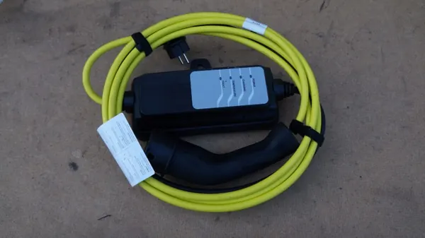 Cable de carga BMW OEM 9845149 para i3 G20 G26 MINI image 2