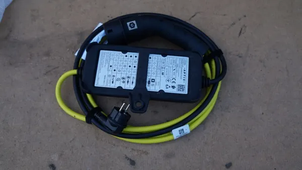 Cable de carga BMW OEM 9845149 para i3 G20 G26 MINI image 5