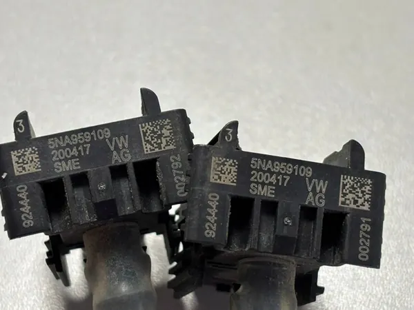 Fußgängerschutzsensor OEM 5NA959109 für VW Tiguan II image 6