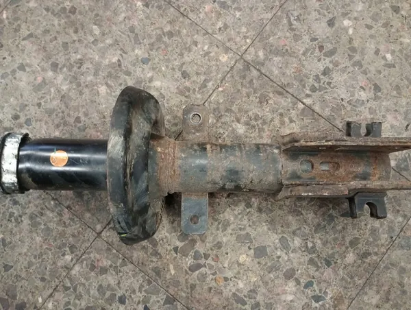 Amortisseur avant Renault Trafic III (X82) 2019 OEM 548023941R image 2