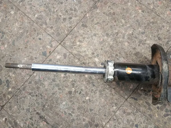 Amortisseur avant Renault Trafic III (X82) 2019 OEM 548023941R image 3