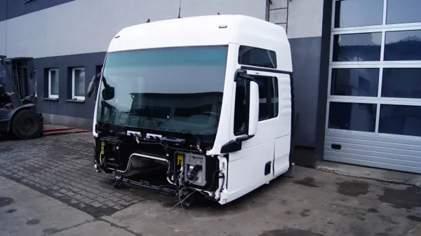 Cabina completa MAN TGX XXL Euro 6 - Estado usado image 2