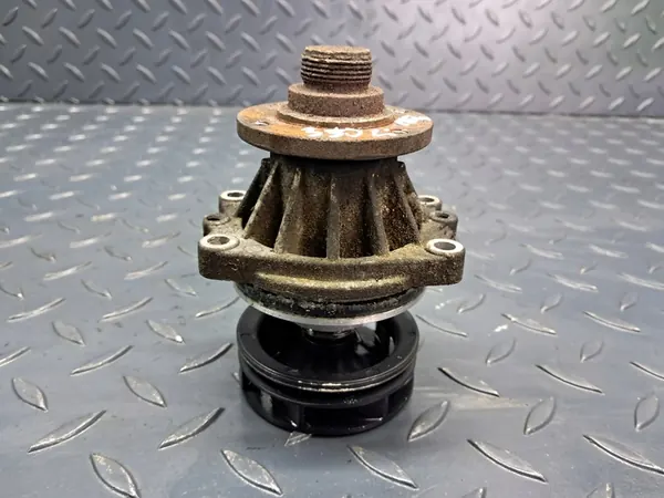 Vattenpump BMW E53 X5 E60 E83 X3 1731741 image 2