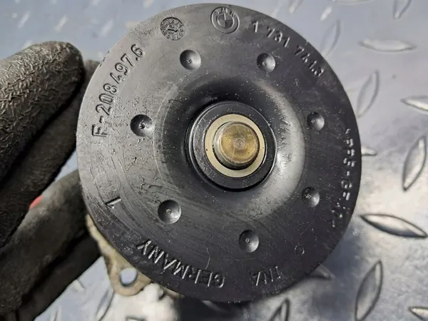 Vattenpump BMW E53 X5 E60 E83 X3 1731741 image 3