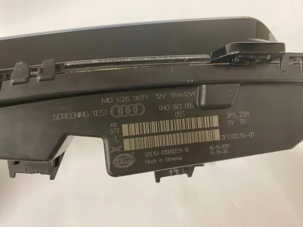 Audi A8 D5 DRL Halogéneo LED Esquerdo OEM 4N0.941.055 image 7