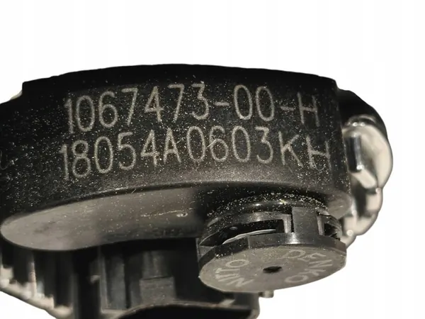 Pompe à eau Tesla OEM 106747300H - État utilisé image 6