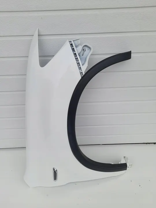 Para-choque dianteiro direito MITSUBISHI ASX W13 image 1