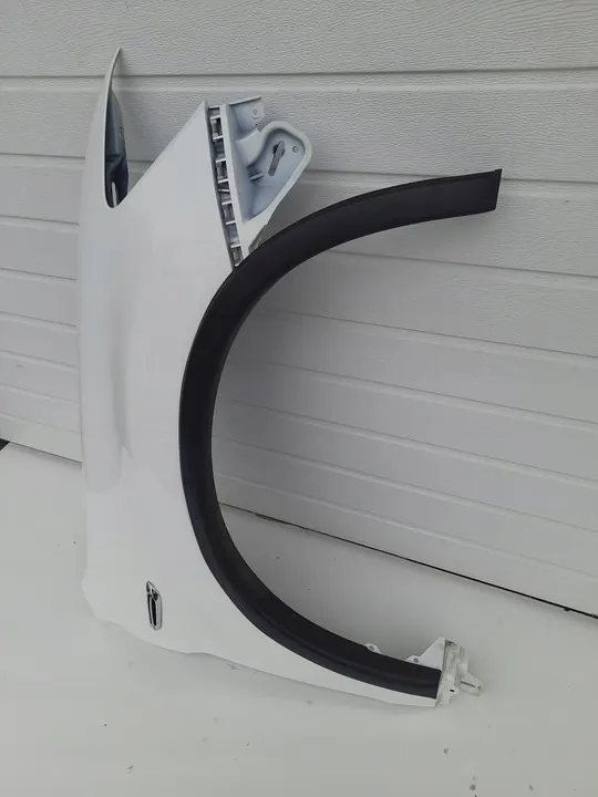 Para-choque dianteiro direito MITSUBISHI ASX W13 image 3