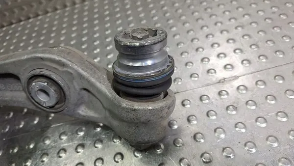 Audi OE 8K0407156C Braccio Oscillante Anteriore Destro image 5