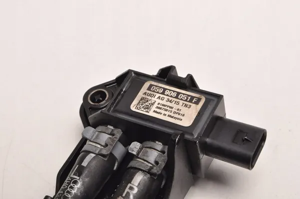 Pakokaasun paineanturi Porsche Macan 3.0 Hybrid 059906051F image 2