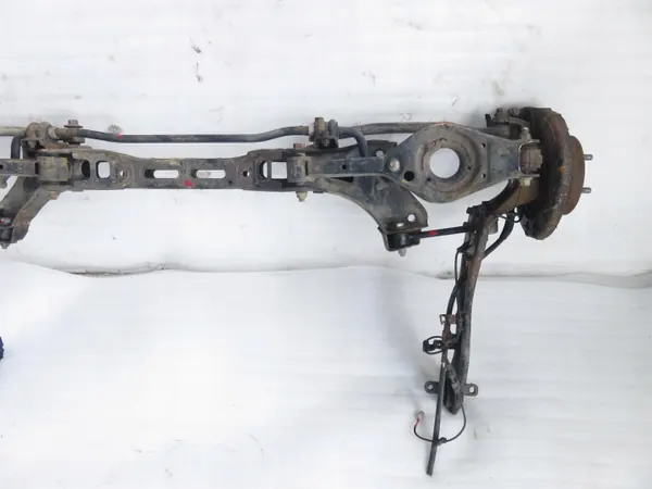 Taka poikittainen OEM SANKI TYŁ HYUNDAI ix35 image 3