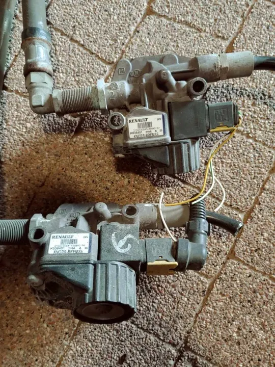 Frammodulator OEM 21327358 för Renault Range T image 2