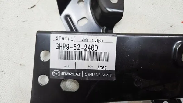 Vänster skärmfäste Mazda 6 GJ GHP9-52-240D image 3