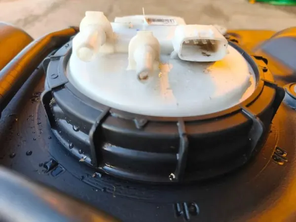 Polttoainesäiliö OEM 93461338 Opel Vivaro Pakettiautolle image 3