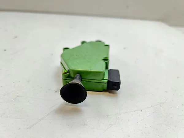 Atuador de Fechadura Central 7D0959781A image 5