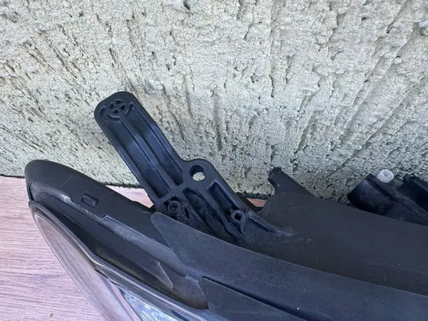 OPEL MOKKA A 12-16 Faro Derecho Delantero 95440412 image 3