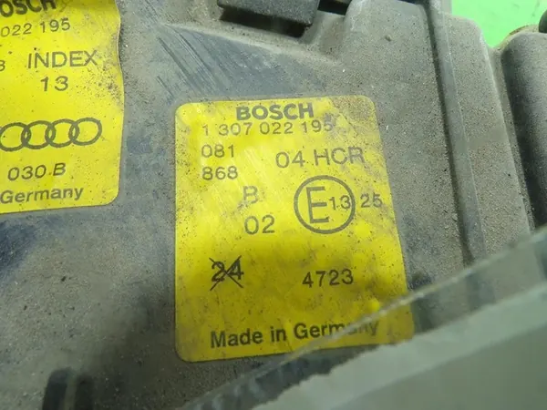 AUDI A4 B5 Faro Derecho 8D0941030B image 6