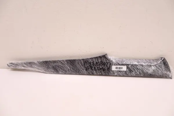 Moldur Maserati Grecale OEM 670193739 - Usado image 10