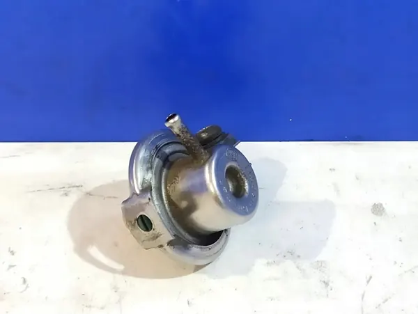 Bränsletrycksregulator OEM 4770400 för Saab 9-5 image 2