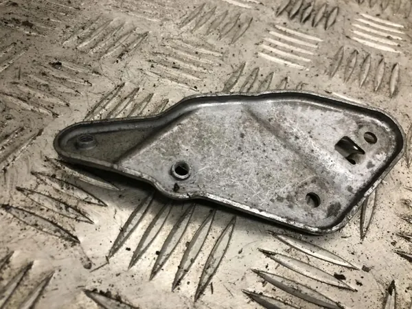 Bränslepumpsfäste OEM A6510901541 för Mercedes-Benz image 7