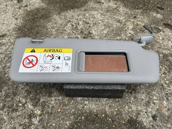 Visor Audi A3 8V OEM 8V0857552 - Lado direito image 5