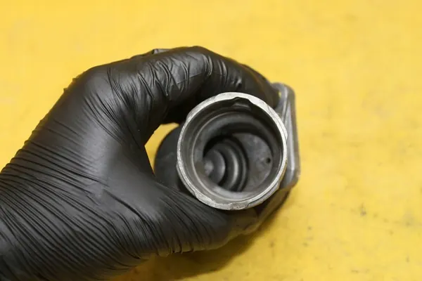 Termostatkåpa Mercedes W211 3.5B A2722000115 image 5