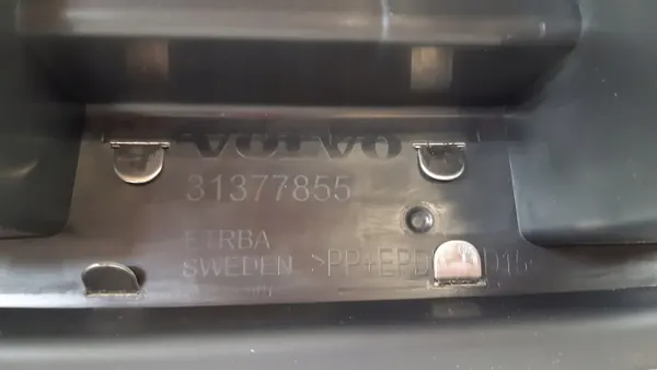 Volvo XC90 II Bakre Bältesskydd OEM 31377855 image 9