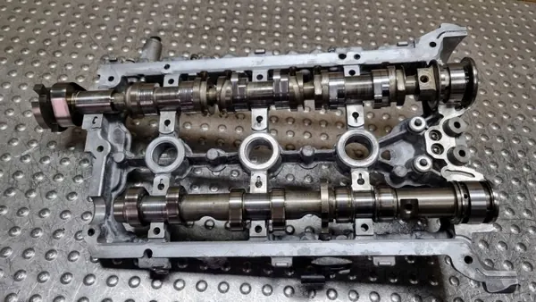 Couver de cames droit OEM 06E109102AT pour Audi V6 image 7