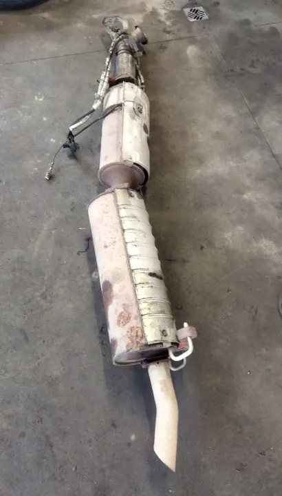 Sistema de Escape Iveco Daily 2.3/3.0 OEM 504131265 image 2