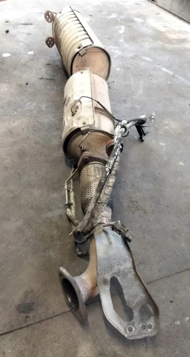 Sistema de Escape Iveco Daily 2.3/3.0 OEM 504131265 image 3