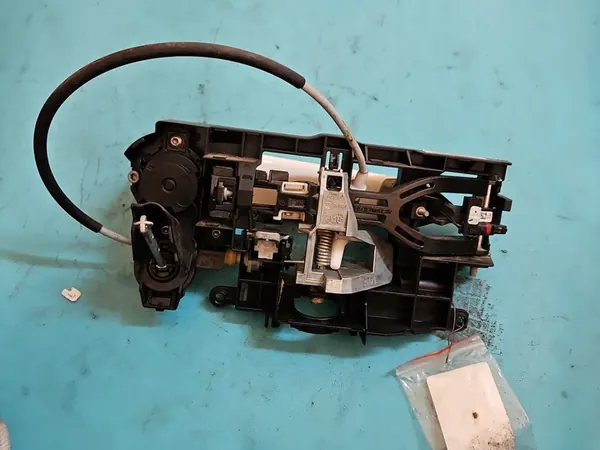 Vasen Etuulkokahva BMW F10 F11 7564310 image 2