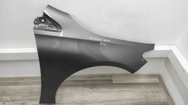 MERCEDES W247 Rechter vorderer Kotflügel OEM Teil image 7