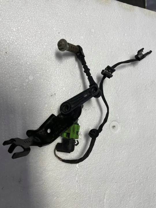 Capteur de Niveau Phare Gauche OEM 4M0941285C Audi Q7 image 2