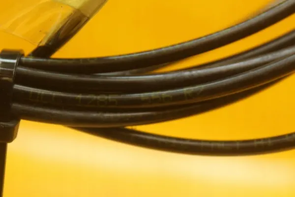 Audi OE Luftfjädringssläng för A8 D3 image 3