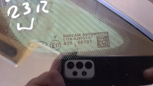 Vidro traseiro esquerdo Ford Puma 2023 OEM L1TB-A29751-C image 3