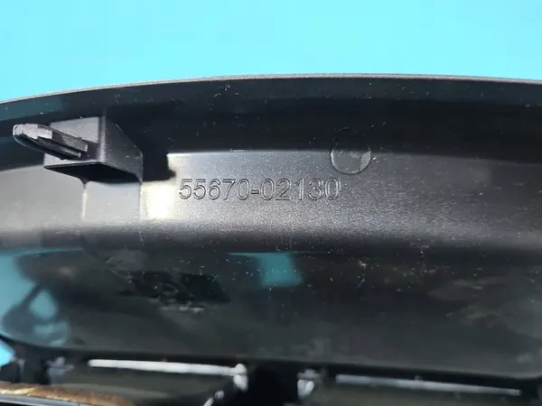 Toyota Auris I Mittel-Luftauslassgitter OEM 55670-02130 image 10