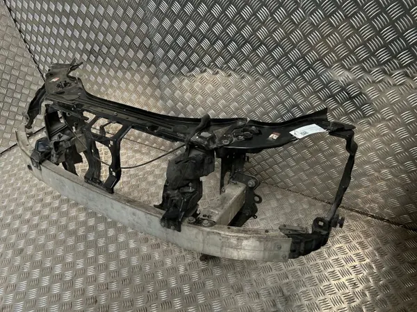 Mercedes-Benz E W211 Etuakseli OEM UTO61196 image 3