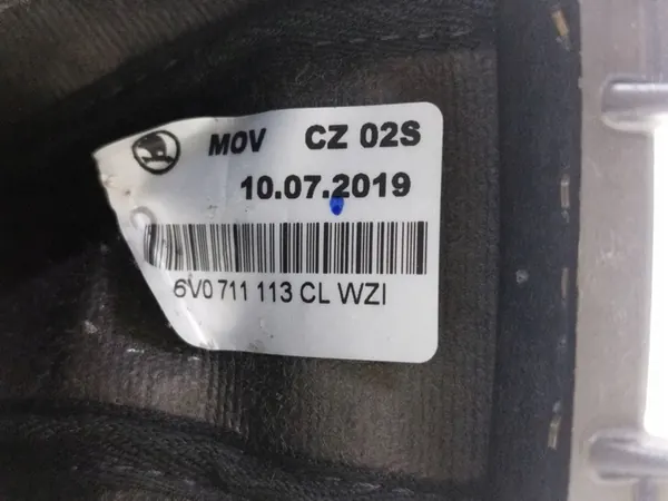 2017 Skoda Fabia Mk3 Versnellingspook 6V0711113 image 2