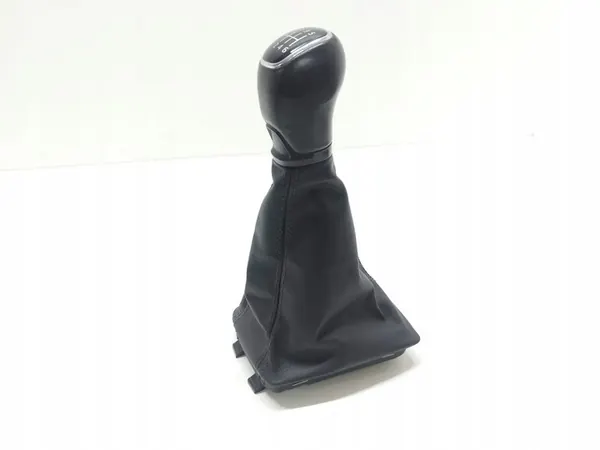 2017 Skoda Fabia Mk3 Versnellingspook 6V0711113 image 6