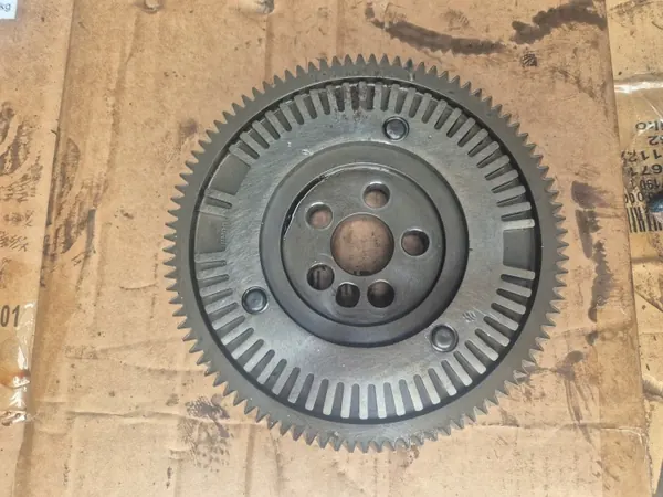 Pignon de distribution Scania OEM 1761400 1398294 1784534 image 5