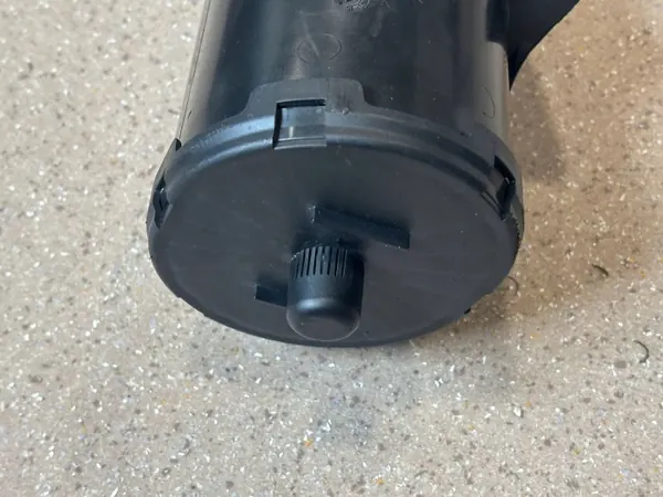 Kraftstoffdampf-Kohlefilter OEM A0004705000 Mercedes-Benz image 4