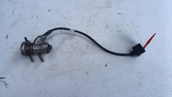 Injecteur AdBlue OEM 0444025050 pour VW T6 image 2